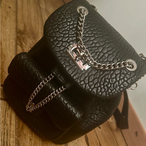 Vunque Backpack - Picture 2 of 7